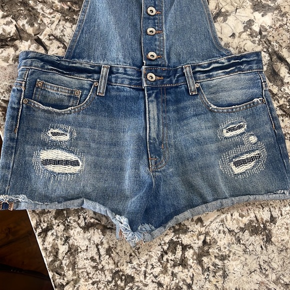 Forever 21 denim overall shorts - Picture 3 of 7